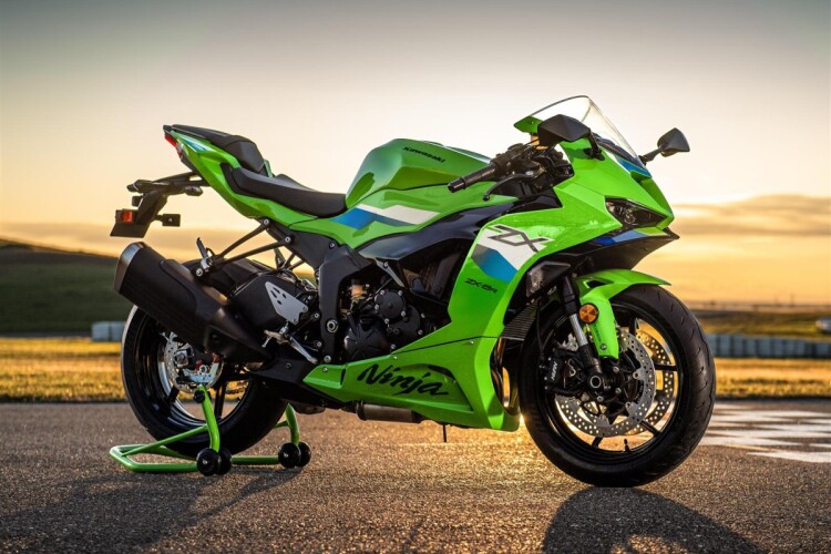 KAWASAKI ZX-4RR