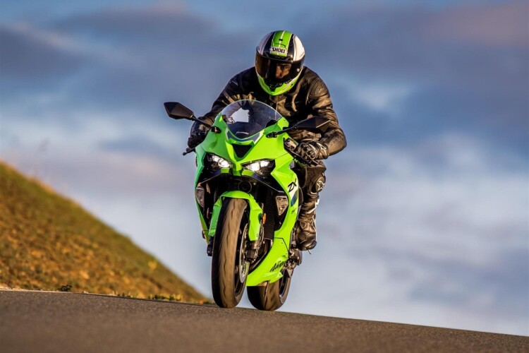 KAWASAKI ZX-4RR