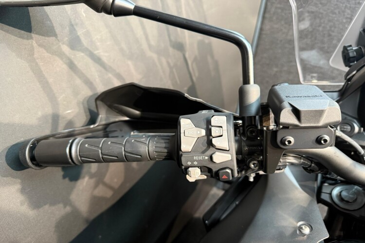 KAWASAKI VERSYS 1100