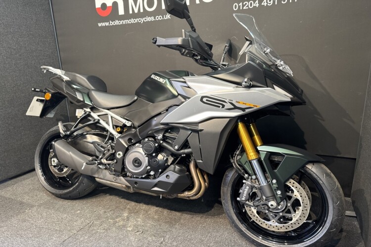 SUZUKI GSX-S1000GX +