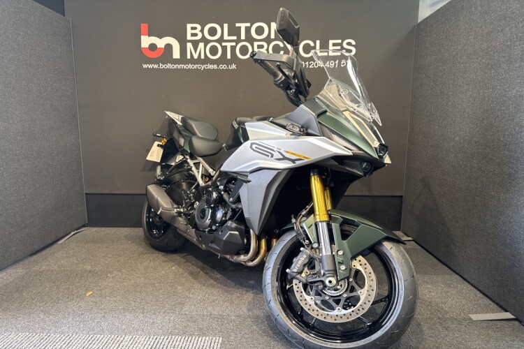 SUZUKI GSX-S1000GX +