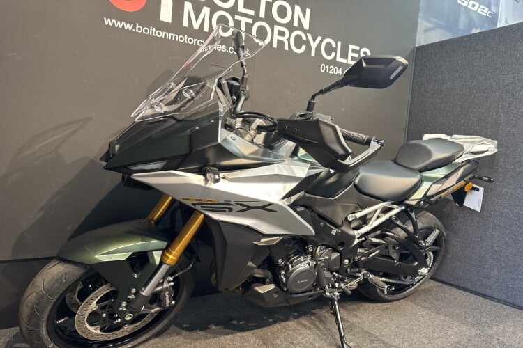 SUZUKI GSX-S1000GX +