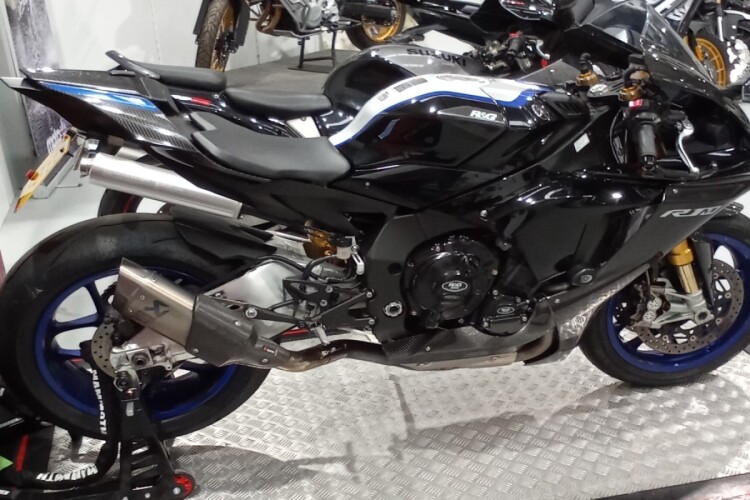 YAMAHA YZF R1M 20 (YZF1000D)