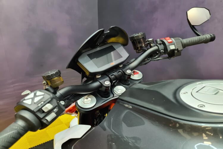 KTM 1290 SUPER DUKE R