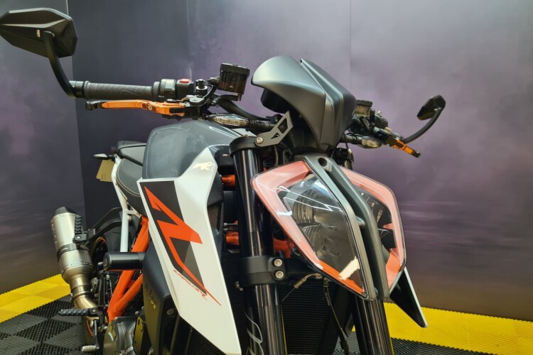 KTM 1290 SUPER DUKE R