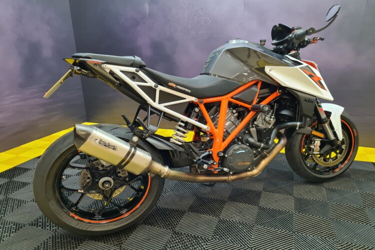 KTM 1290 SUPER DUKE R