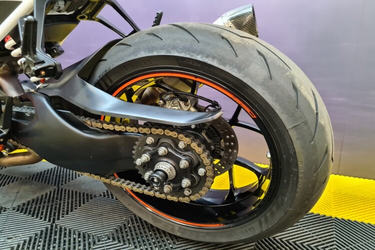 KTM 1290 SUPER DUKE R