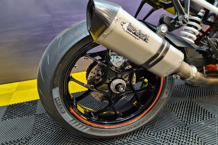 KTM 1290 SUPER DUKE R