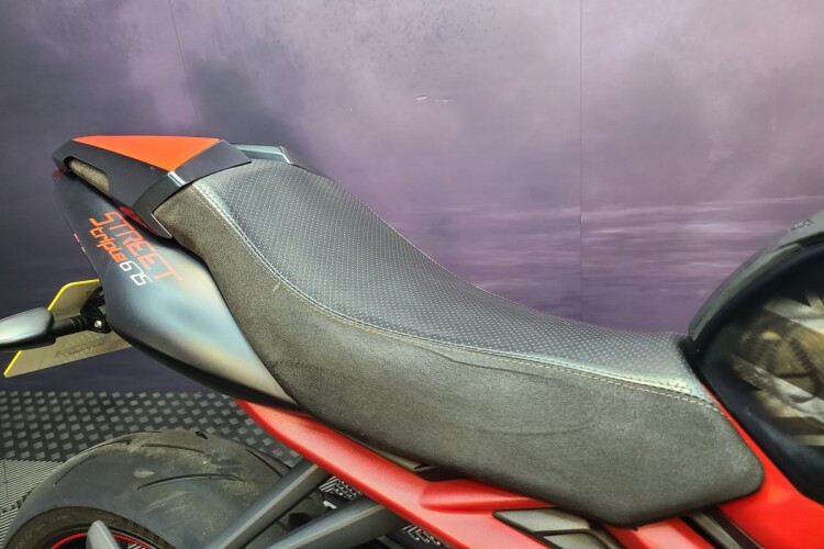 TRIUMPH STREET TRIPLE 675 for sale