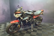 TRIUMPH STREET TRIPLE 675