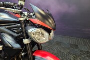 TRIUMPH STREET TRIPLE 675