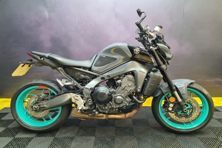 YAMAHA MT09