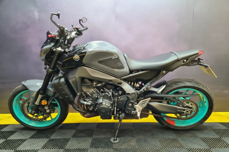 YAMAHA MT09