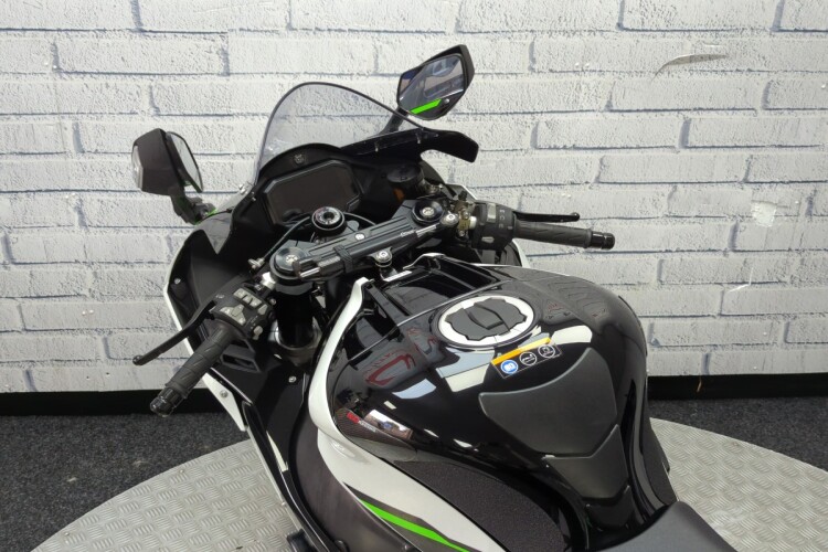 KAWASAKI NINJA ZX-10R