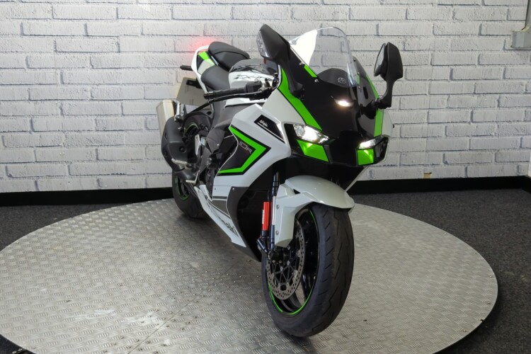 KAWASAKI NINJA ZX-10R