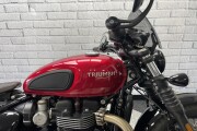 TRIUMPH BOBBER