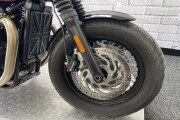 TRIUMPH BOBBER