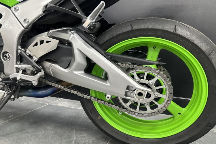 KAWASAKI NINJA ZX-10R