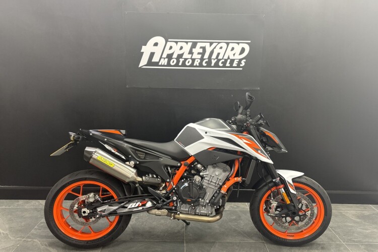 KTM 890 DUKE