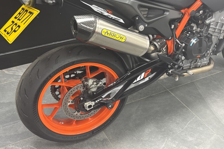 KTM 890 DUKE