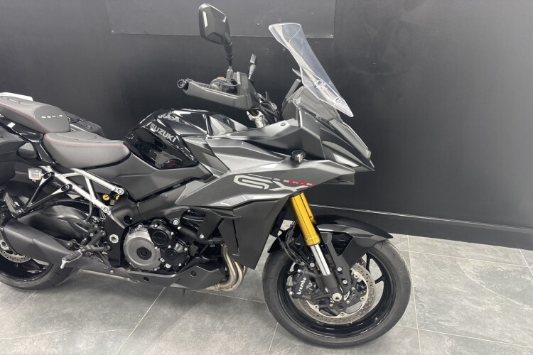 SUZUKI GSX-S1000GX +