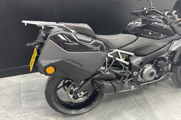 SUZUKI GSX-S1000GX +