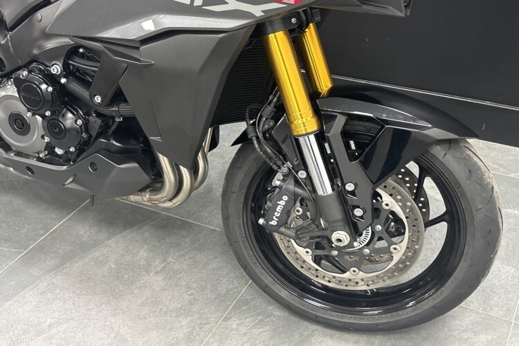 SUZUKI GSX-S1000GX +