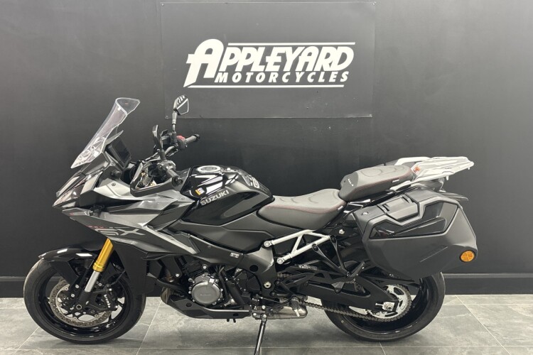 SUZUKI GSX-S1000GX +