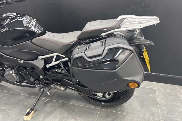 SUZUKI GSX-S1000GX +