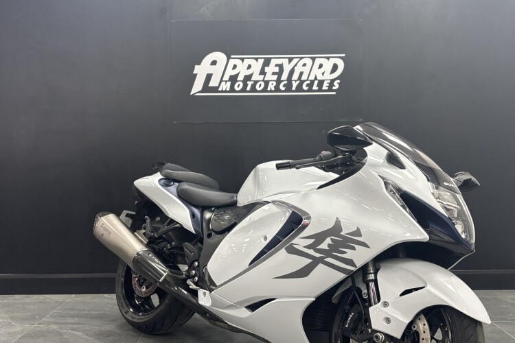SUZUKI GSX1300R HAYABUSA