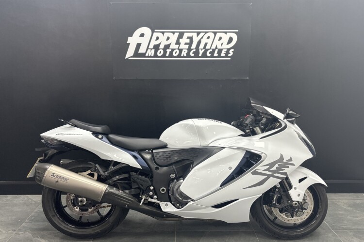 SUZUKI GSX1300R HAYABUSA