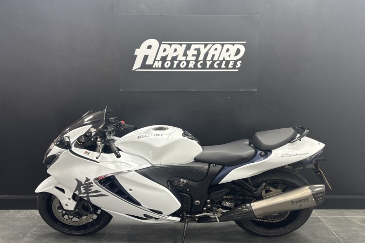 SUZUKI GSX1300R HAYABUSA