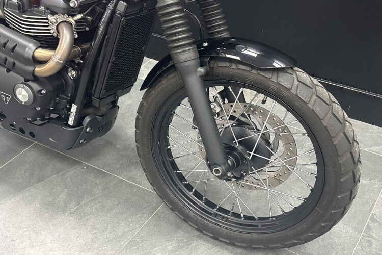 TRIUMPH STREET SCRAMBLER