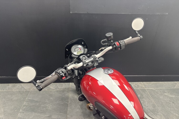 TRIUMPH STREET SCRAMBLER