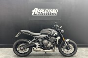 TRIUMPH TRIDENT 660