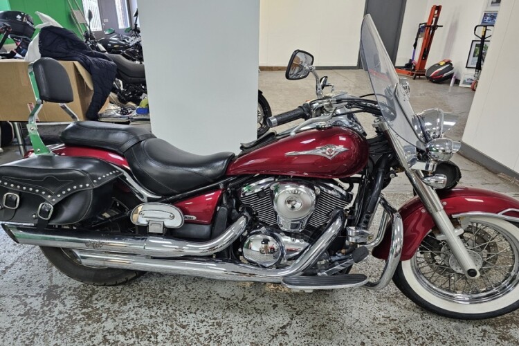 KAWASAKI VN 900 CLASSIC