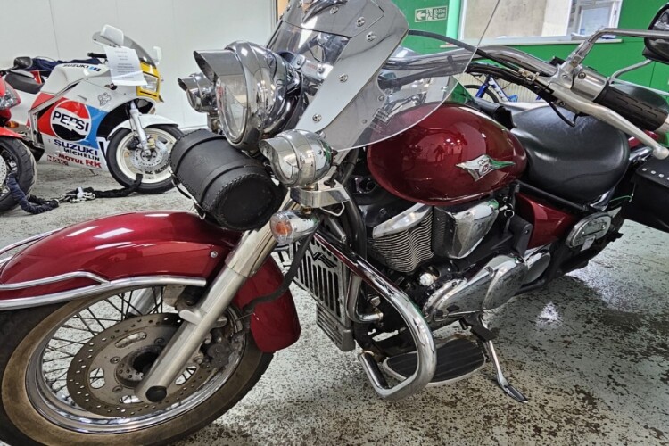KAWASAKI VN 900 CLASSIC