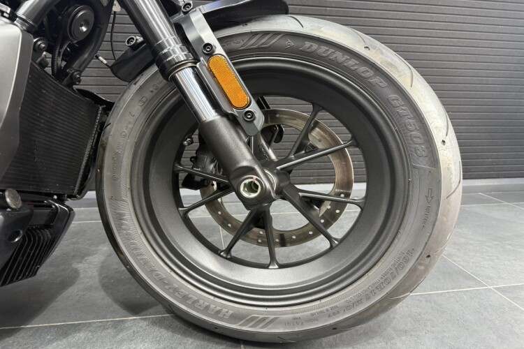 HARLEY-DAVIDSON SPORTSTER