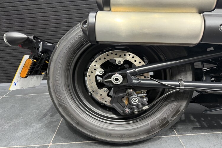 HARLEY-DAVIDSON SPORTSTER