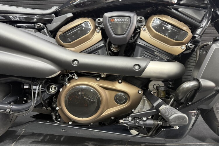 HARLEY-DAVIDSON SPORTSTER