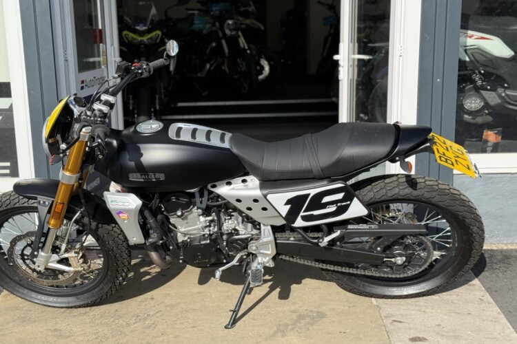 FANTIC MOTOR CA50 FLAT TRACK