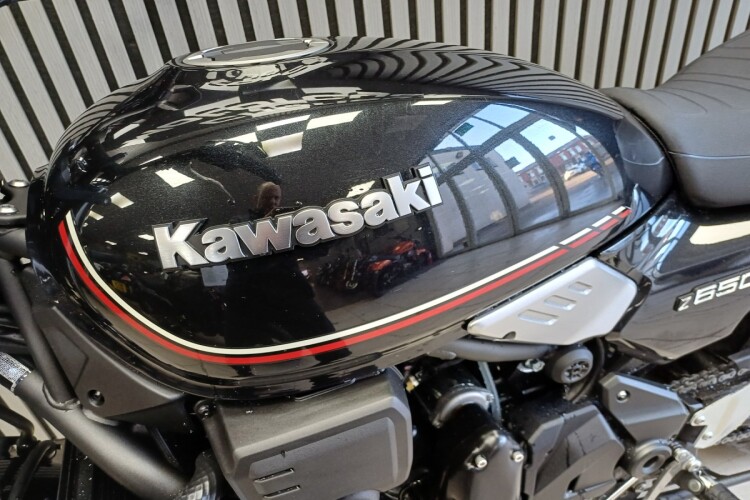 KAWASAKI Z650 RS