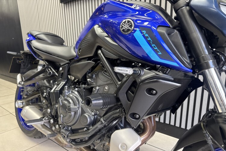 YAMAHA MT-07