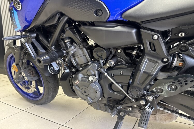 YAMAHA MT-07