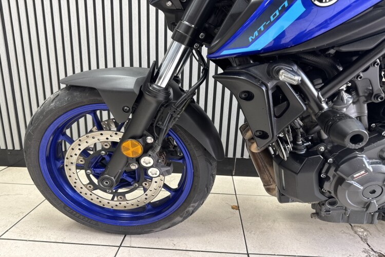 YAMAHA MT-07