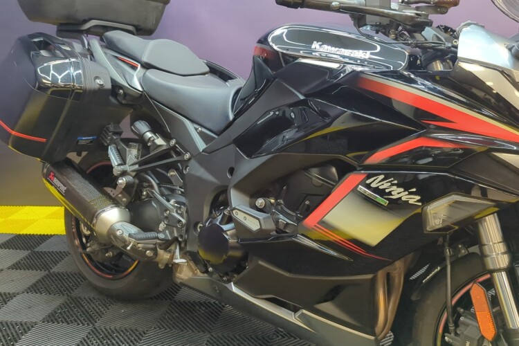 KAWASAKI NINJA 1000SX