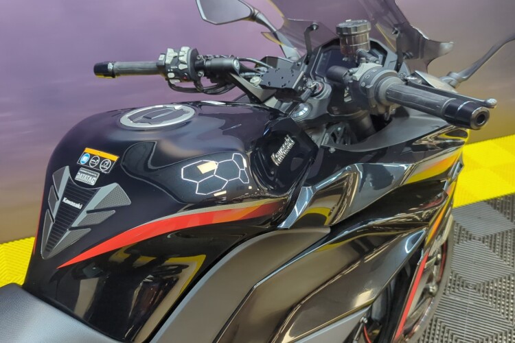 KAWASAKI NINJA 1000SX