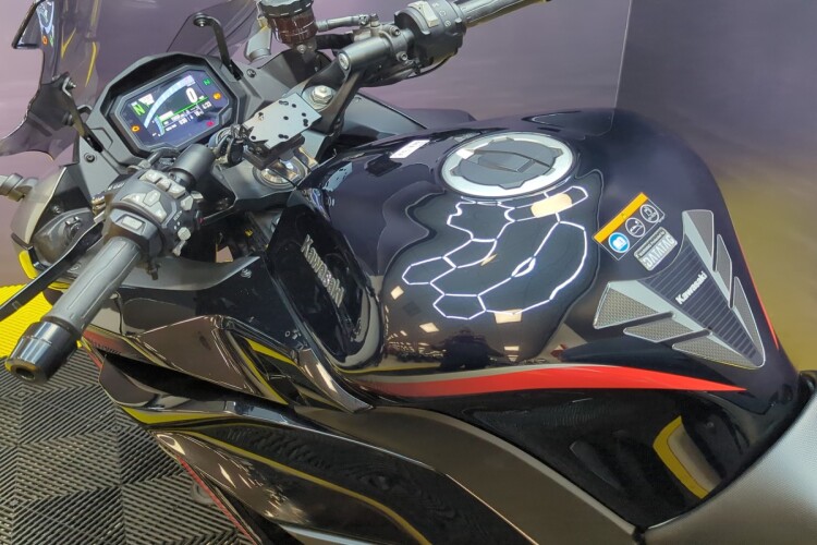 KAWASAKI NINJA 1000SX