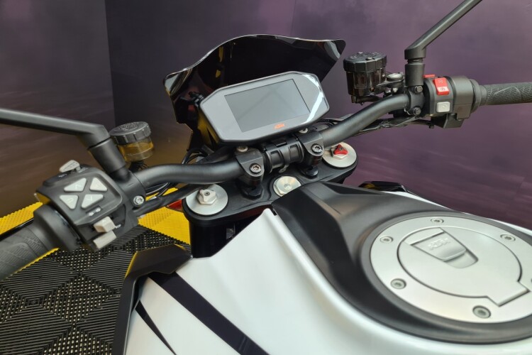 KTM 1290 SUPER DUKE R