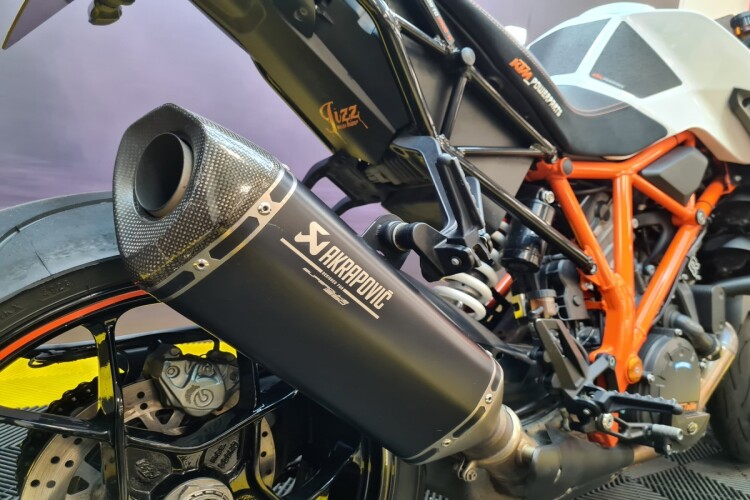 KTM 1290 SUPER DUKE R